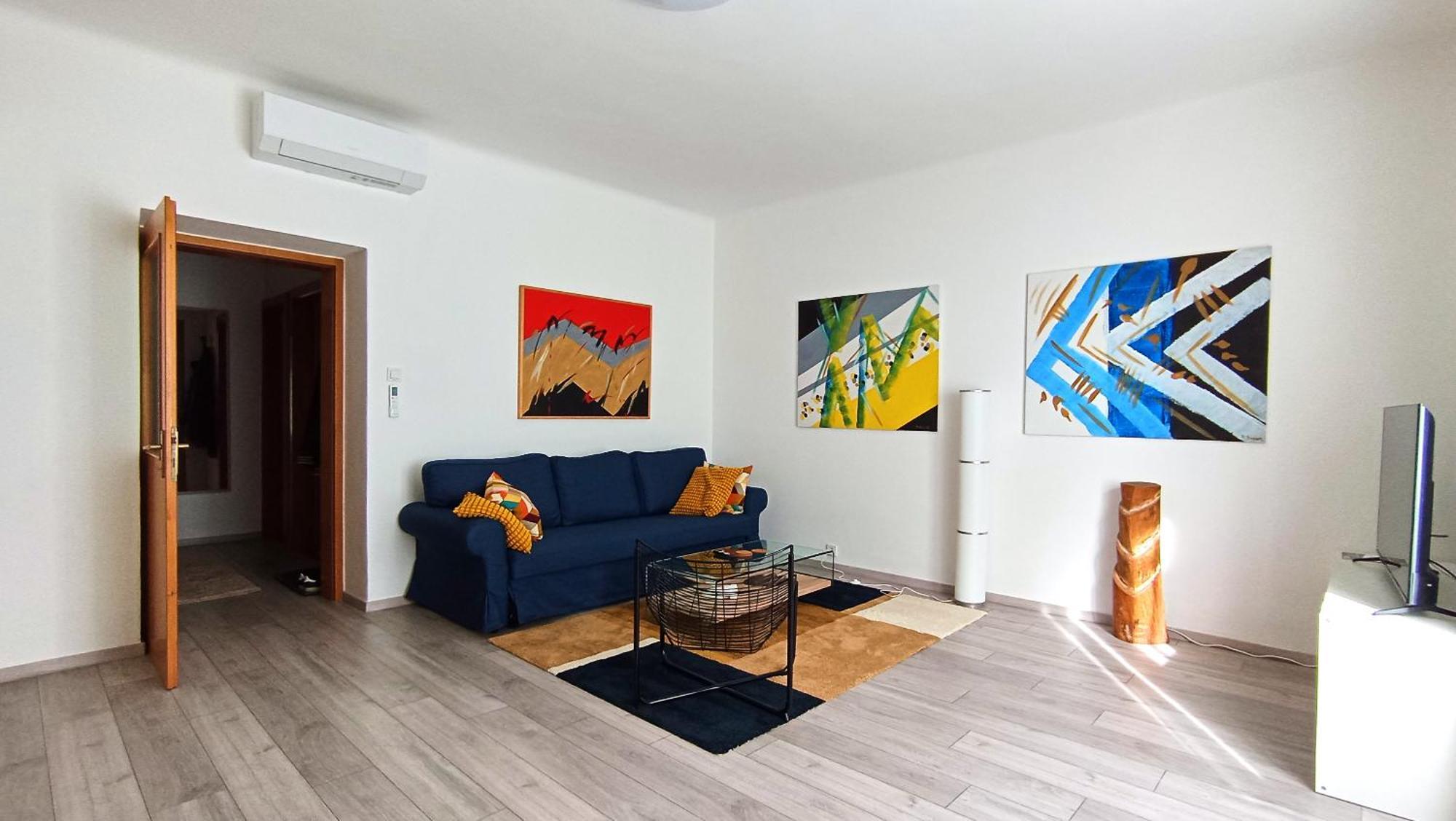Apartment Art Place - Spacious And Chic - Self Check-in